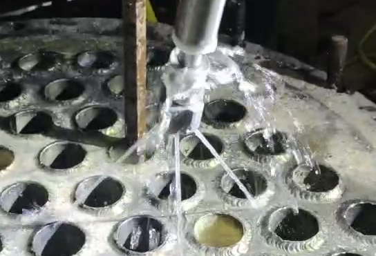 鈦材換熱管堵塞疏通